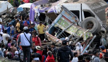 Bomb attack on Colombia highway kills 19 ahead of election | Conflict News