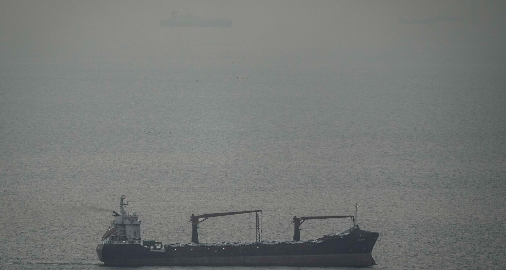 Hormuz traffic remains at a trickle as US blockade of Iranian ports appears to hold