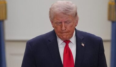 nald Trump walks from the Blue Room to speak about the Iran war from the Cross Hall of the White House on Wednesday, April 1, 2026.