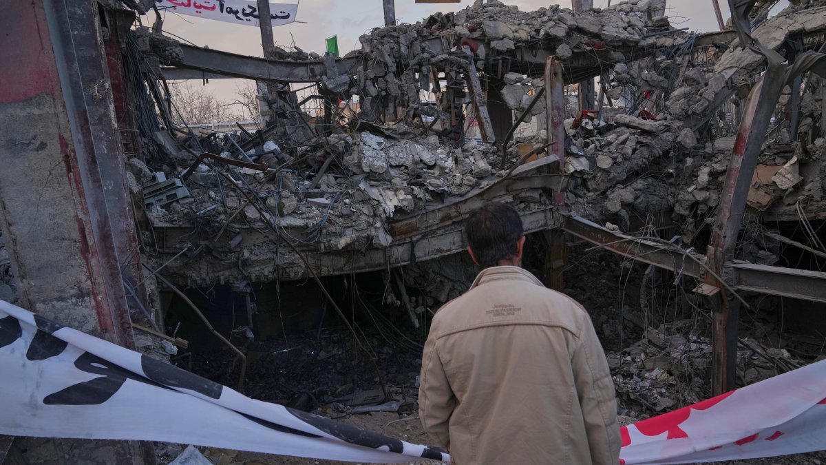 U.S. service member missing after Iran shot down fighter jet has been rescued – NBC 7 San Diego