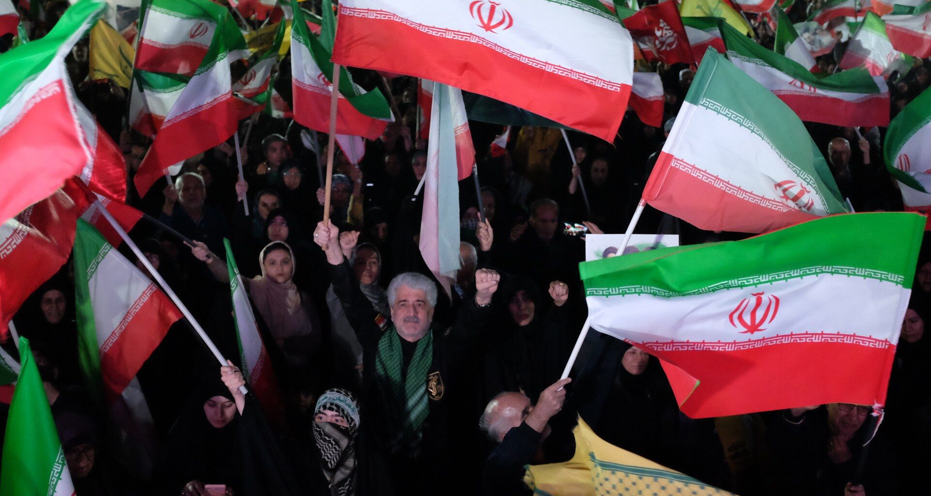 Iranian authorities remain defiant, urge supporters to stay in streets | US-Israel war on Iran News