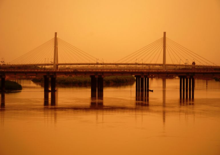 Photo showing A-shaped pylons of the Ghadir Bridge in Ahvaz [Courtesy of Creative Commons]