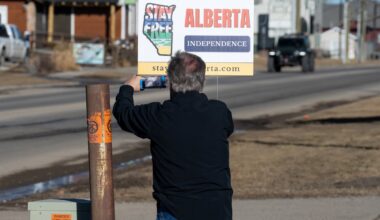 Judge temporarily blocks Alberta’s chief electoral officer from certifying provincial independence petition