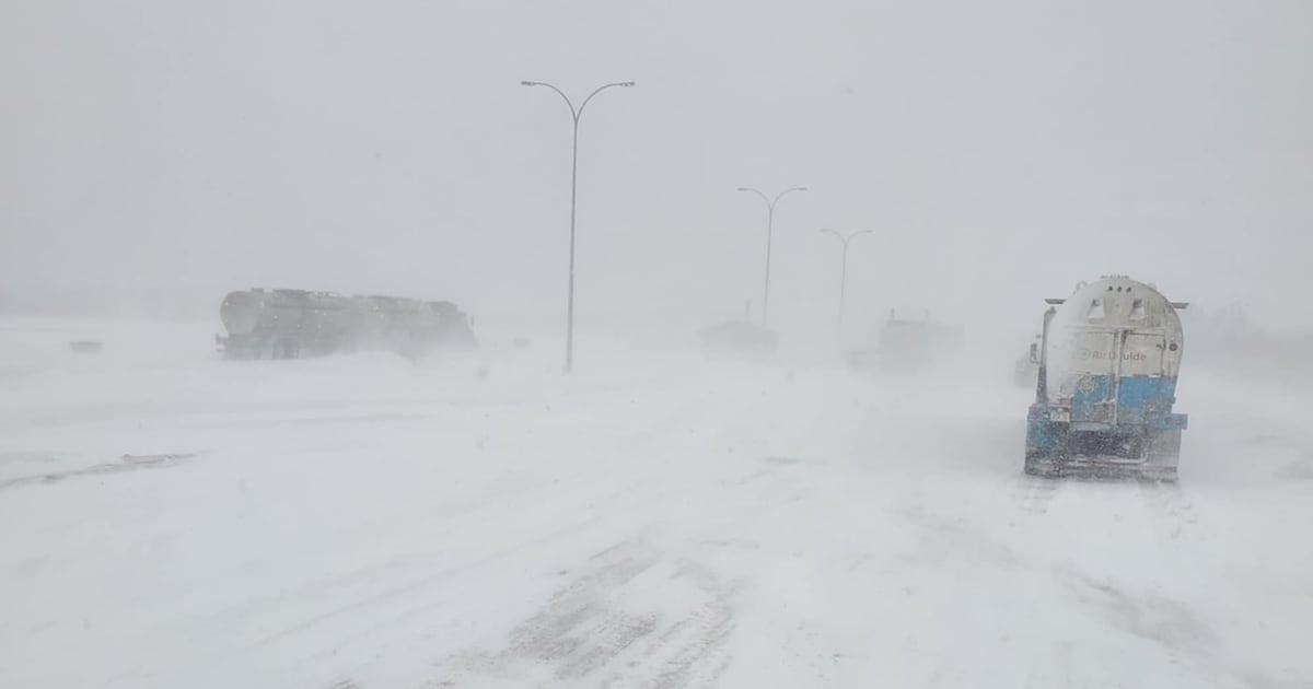 Hundreds stranded on northern Alberta highway overnight due to storm - CTV News
