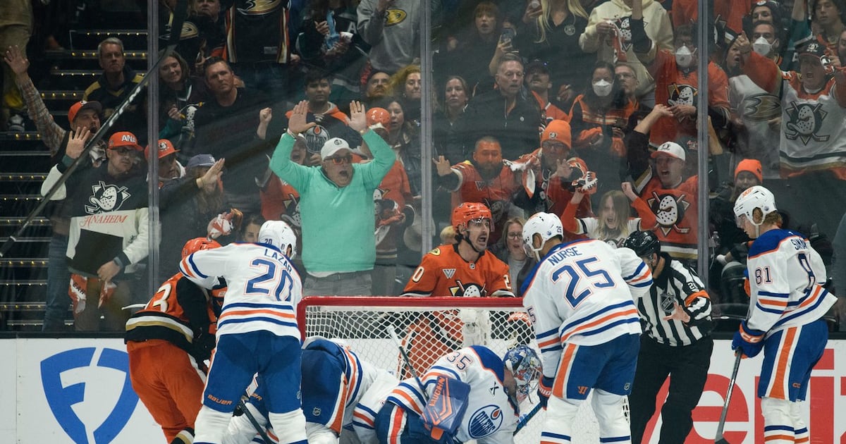 NHL Commissioner Bettman backs ruling that allowed Ducks' OT goal to stand in Game 4 win vs. Oilers - CTV News
