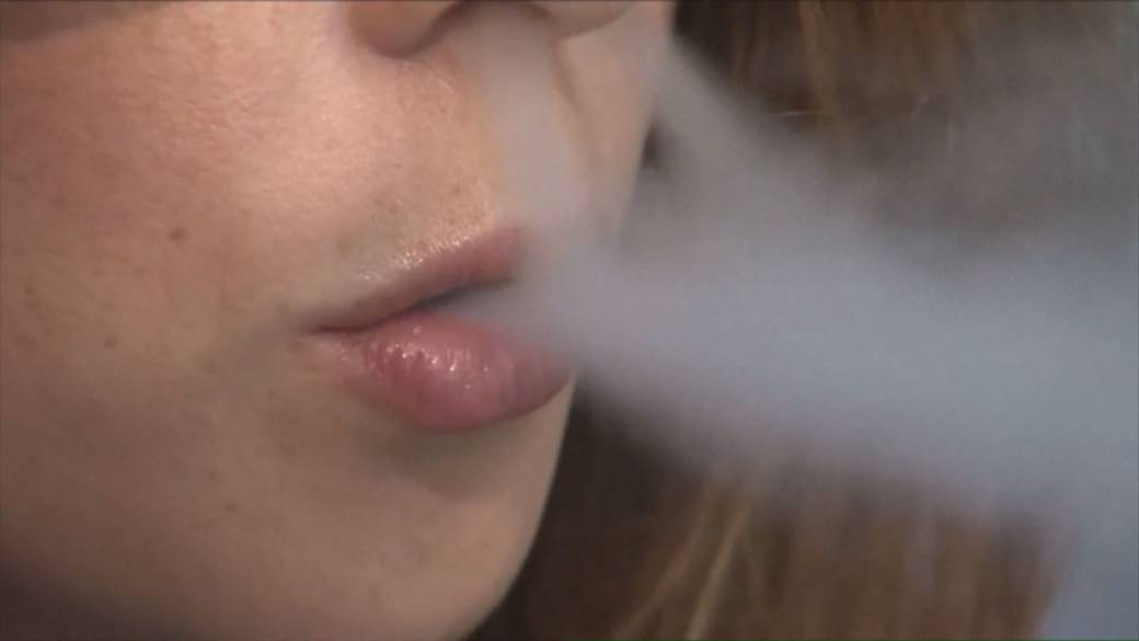 Click to play video: 'Health Matters: 1/3 of Canadian teens are vaping, according to Health Canada survey'