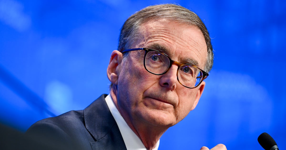 Bank of Canada holds rate at 2.25%