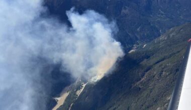 Out-of-control wildfire burning south of Hells Gate in Fraser Canyon