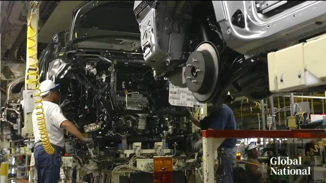 Click to play video: 'Canadian auto sector still struggling a year after Trump’s tariffs'