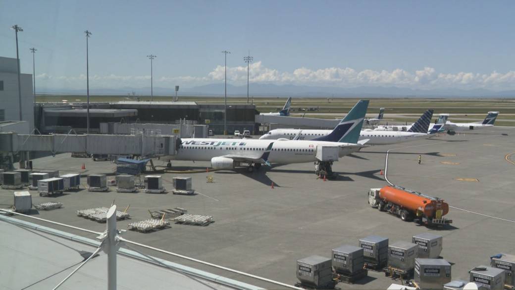 Click to play video: 'Airlines adding fuel surcharge to flight bookings'