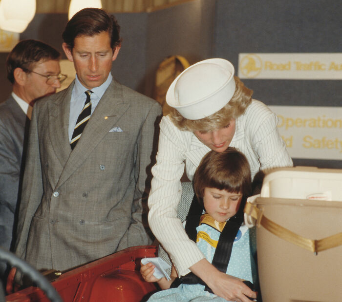 "Why Is This Being Allowed?" Meghan Markle's Behavior On Australian Tour Sparks Backlash