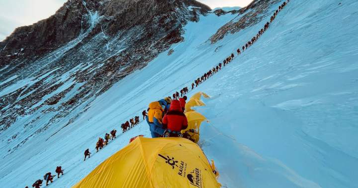 Mount Everest guides accused of targeting climbers in alleged $20M fake rescue scheme - National