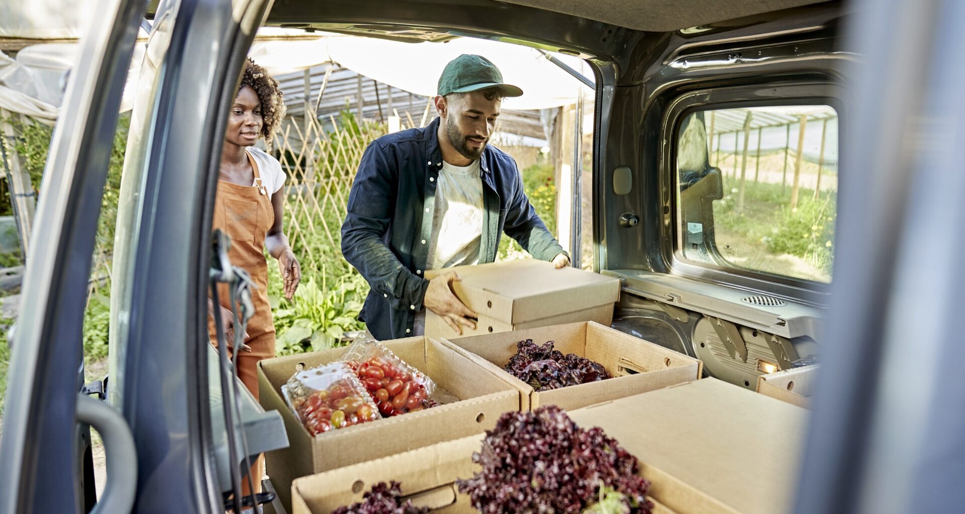 Israel’s Blue-Collar Workers Risk Their Lives To Deliver Food During Wartime