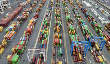 Trump administration readies tariffs for imported drugs