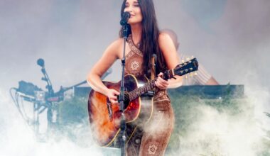 Kacey Musgraves Mocks Trump's Jesus Photo With Dolly Parton Homage