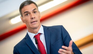 At anti-Trump rally, Sánchez promises to ‘twist the arm’ of the global right – POLITICO