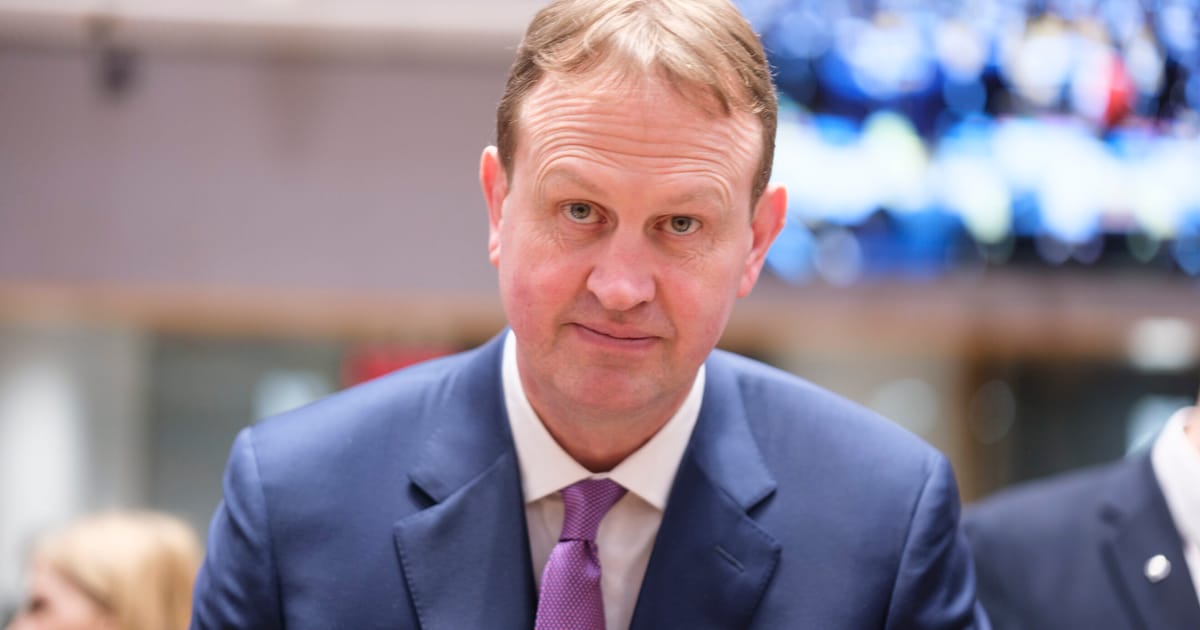 Ireland deploys army to clear protests blocking key ports – POLITICO