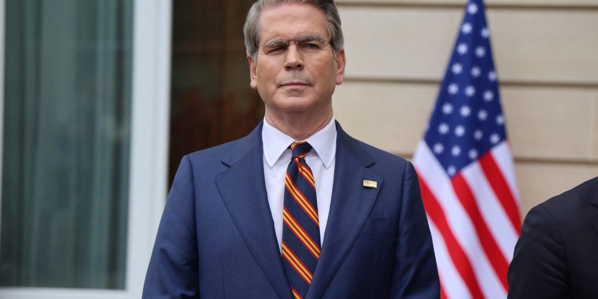 Bessent and Powell convened Wall Street CEOs to address Anthropic’s Mythos model