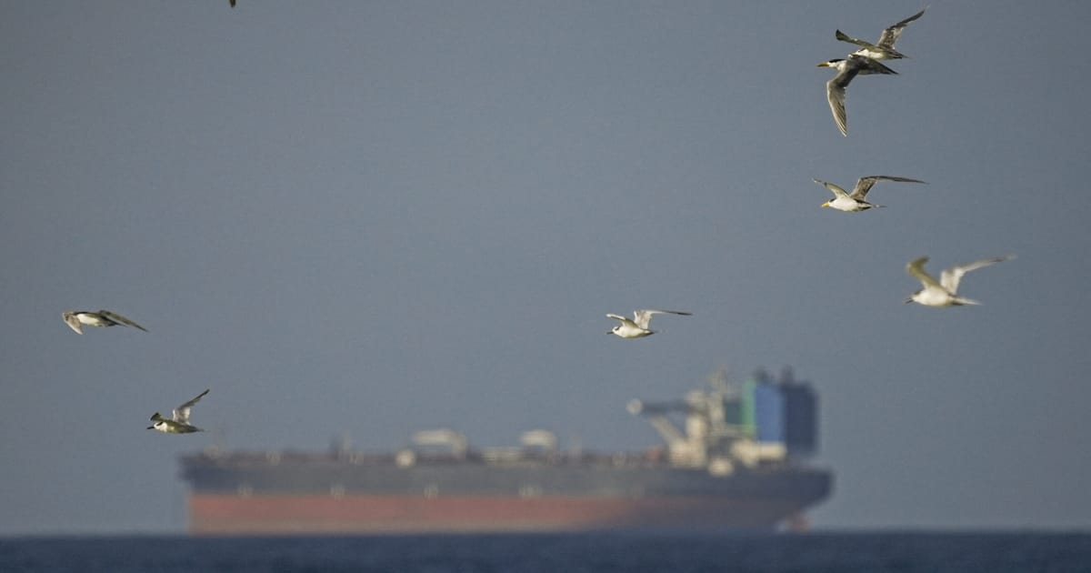 Iran threatens to close Strait of Hormuz again if US blockade continues – POLITICO