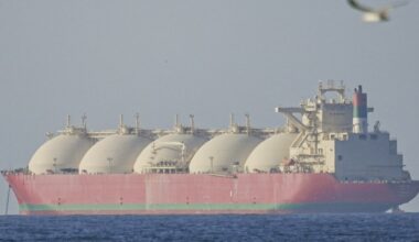 Oil tankers U-turn in Hormuz as U.S.-Iran talks break down