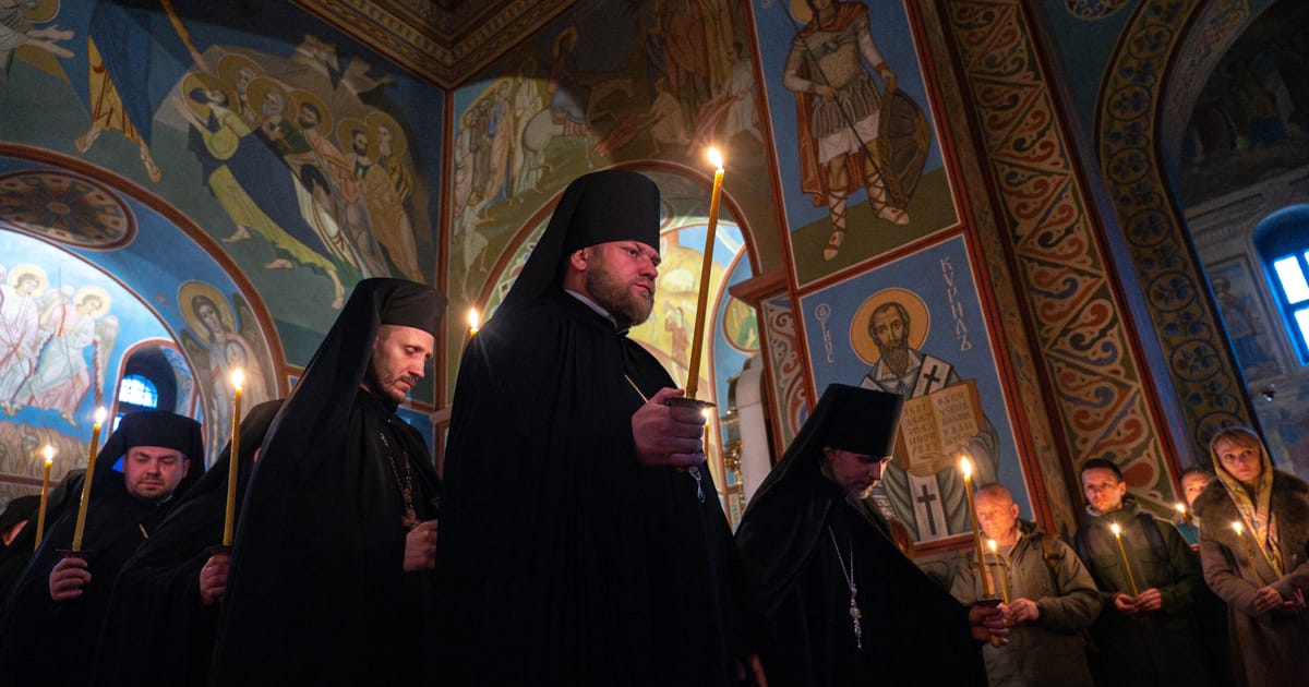 Putin announces 32-hour Easter ceasefire in Ukraine – POLITICO