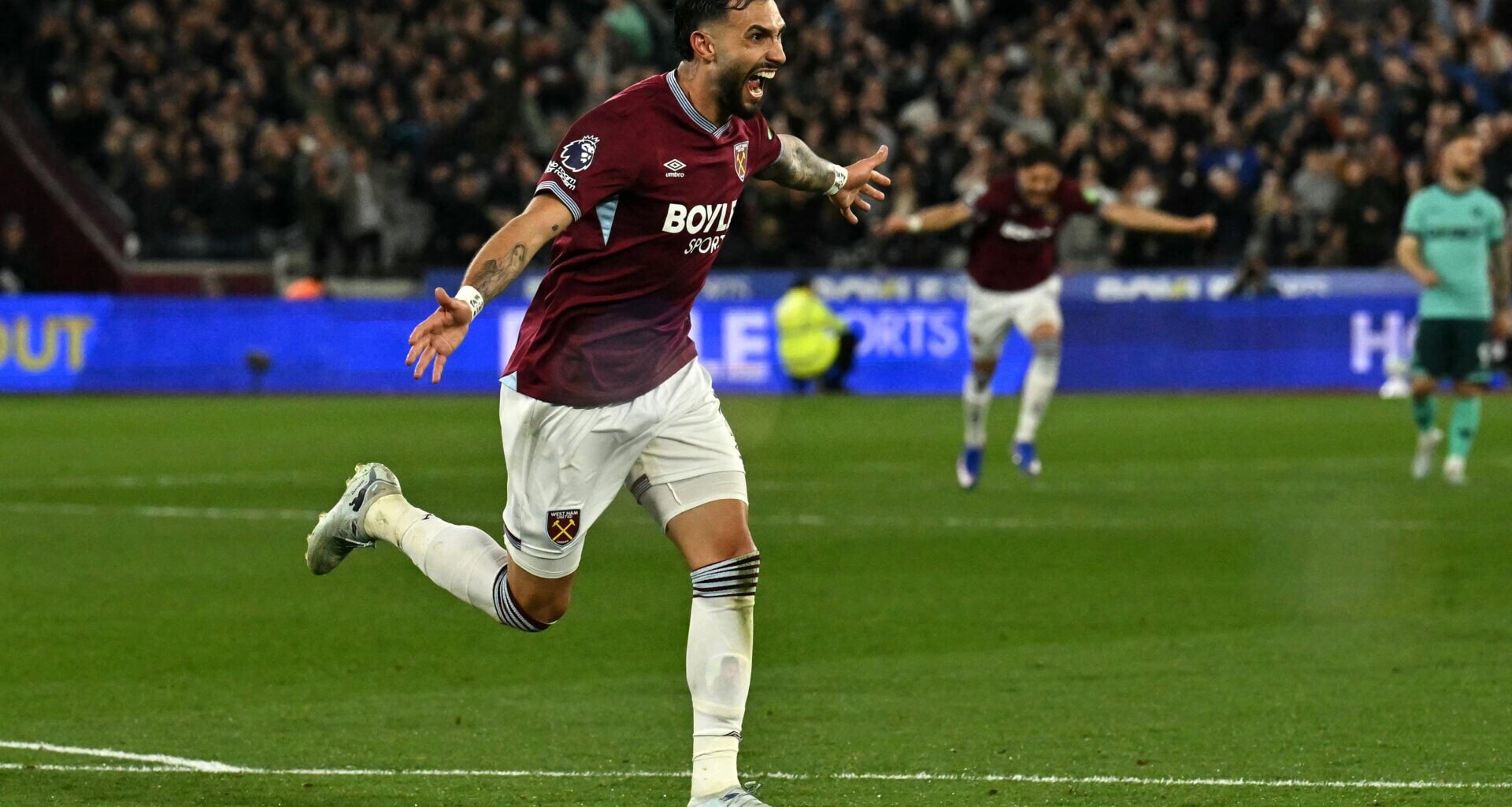 Taty Castellanos makes social media statement after scoring twice for West Ham against Wolves