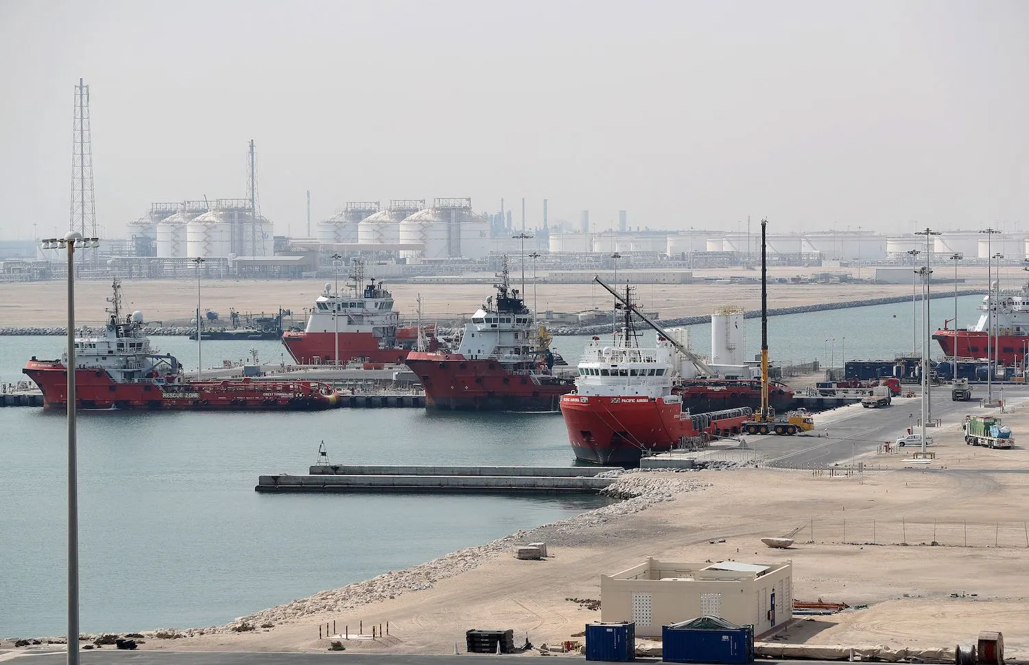 Iran War, Hormuz Closure Hit Helium and Semiconductor Supply Chain