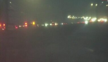 Northbound Deerfoot Trail reopens at Glenmore after multi-vehicle pileup