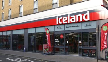 Iceland boss offers job to man sacked by Waitrose for confronting shoplifter