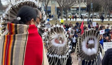 Collecting signatures for separation vote doesn’t violate treaty: Alberta’s lawyers