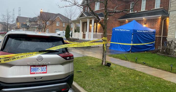 Man dead after deadly break-in east of Toronto, police searching for suspects