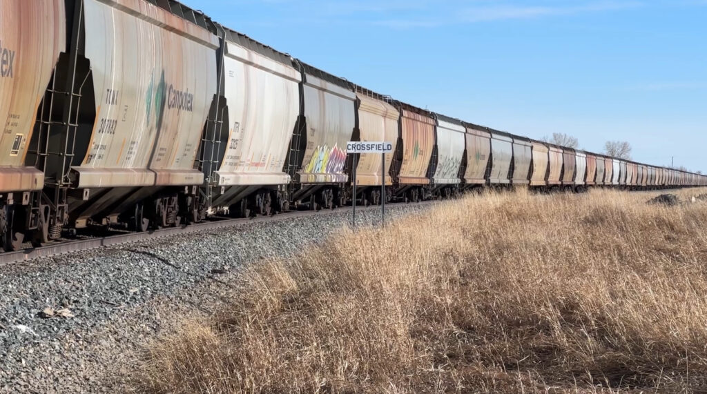 Train crash at crossing north of Calgary prompts emergency response