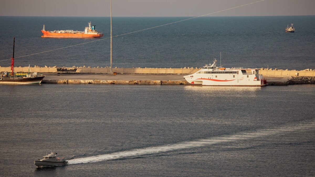 Iran Demands Bitcoin and Crypto for Strait of Hormuz Toll Payments
