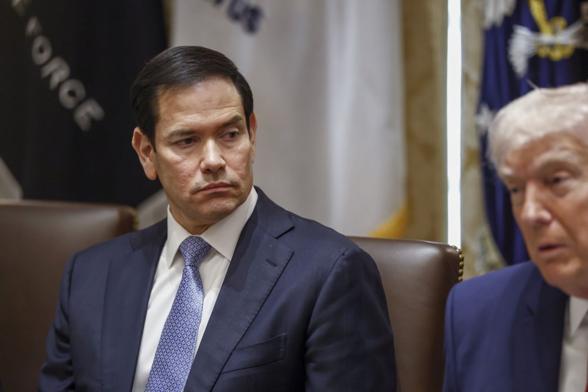 Israel, Lebanon hold first diplomatic talks in decades