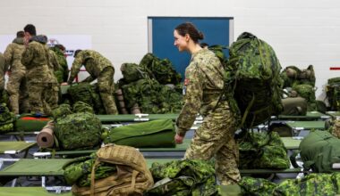 More Canadians willing to serve in Armed Forces during major conflict, poll suggests