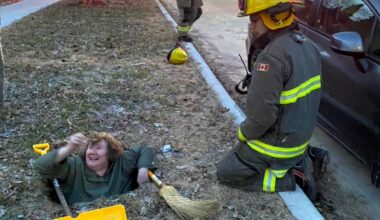 Winnipeg woman who found herself trapped in a hole for 40 minutes prompts city investigation