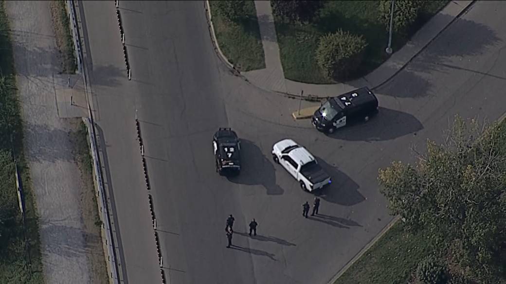 Click to play video: 'Calgary police issue shelter-in-place order during active shooter situation'