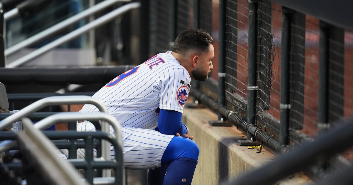 Bo Bichette seen sitting alone in Mets dugout as team falls to last place - CTV News