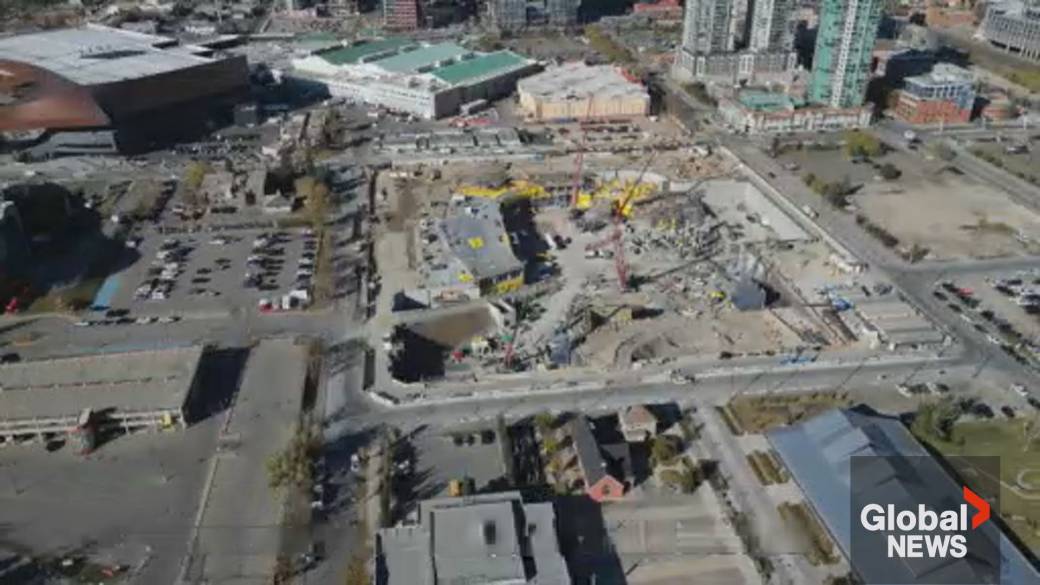 Click to play video: '4 undocumented workers identified at Calgary’s event centre site: CBSA'