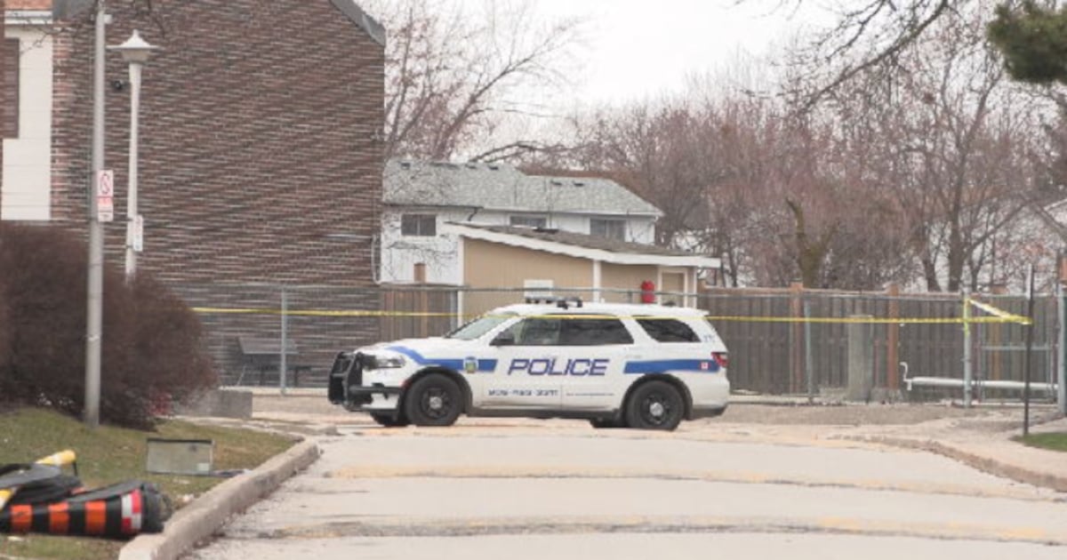 Brampton shooting leaves 2 men injured