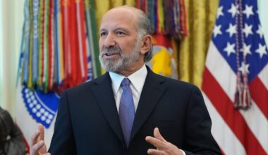 'They suck': Lutnick criticizes Canada's trade strategy - CTV News