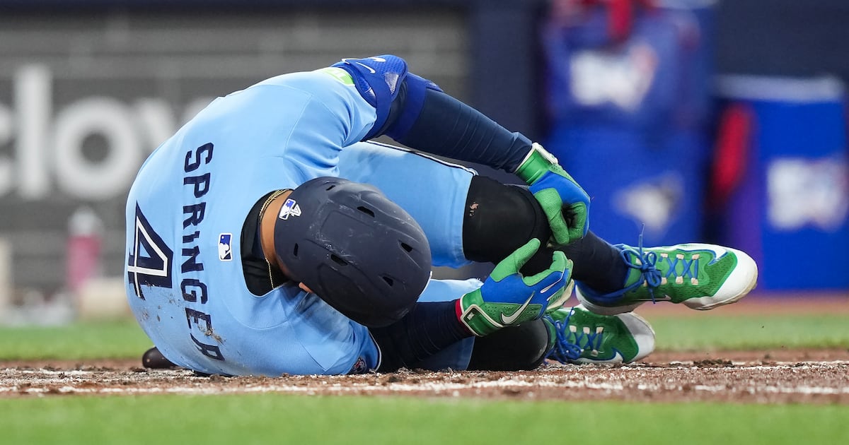 George Springer leaves game due to fractured left big toe