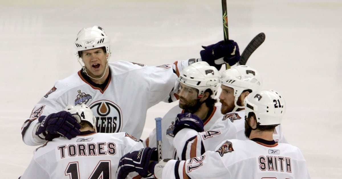 ‘Massive life decision at 2 a.m.’: Chris Pronger talks Oilers trade in new book - CTV News