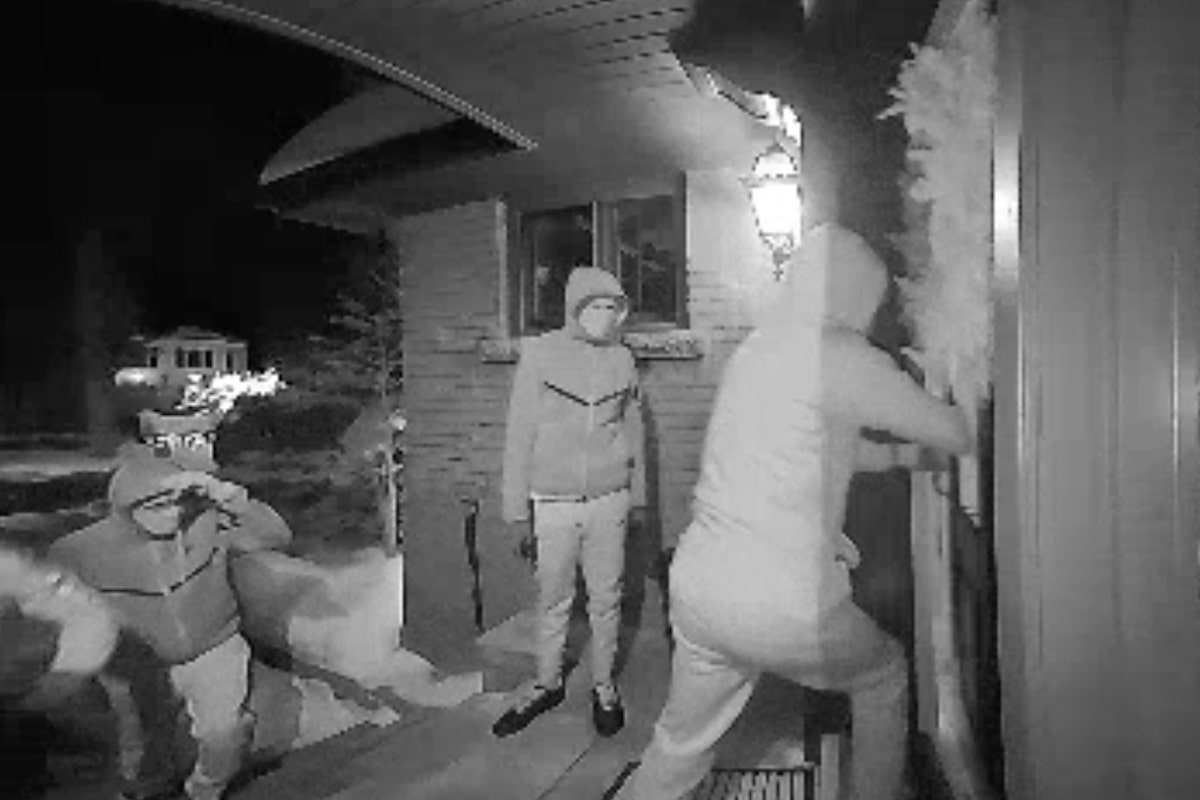 Shaken by break-ins, an affluent Toronto neighbourhood takes action