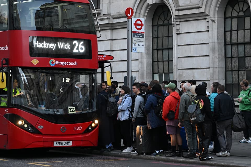 Victoria Station bus queues
