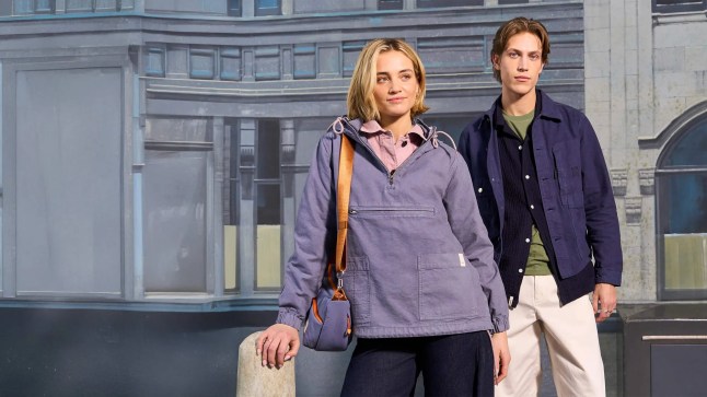 UK clothing brand ?falls into administration? and launches huge closing down sale