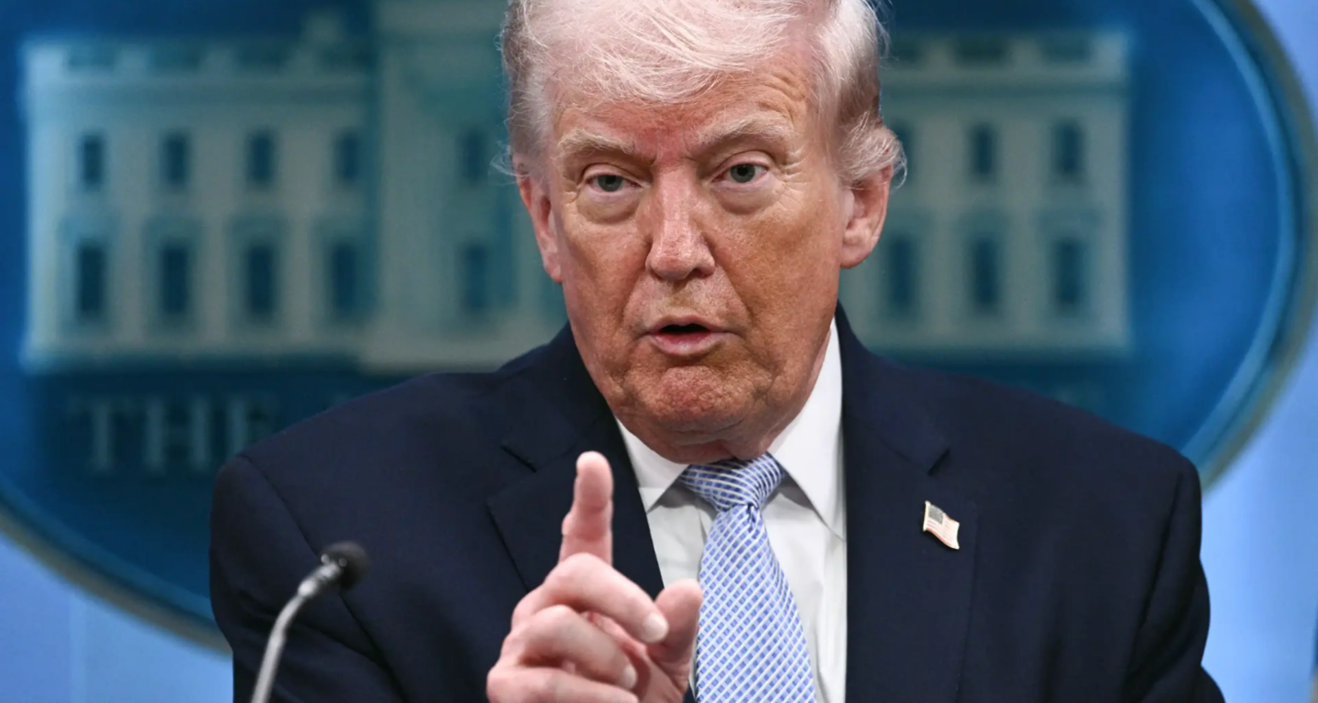 Trump Orders U.S. Navy to 'Shoot and Kill' Boats Laying Mines in Strait of Hormuz