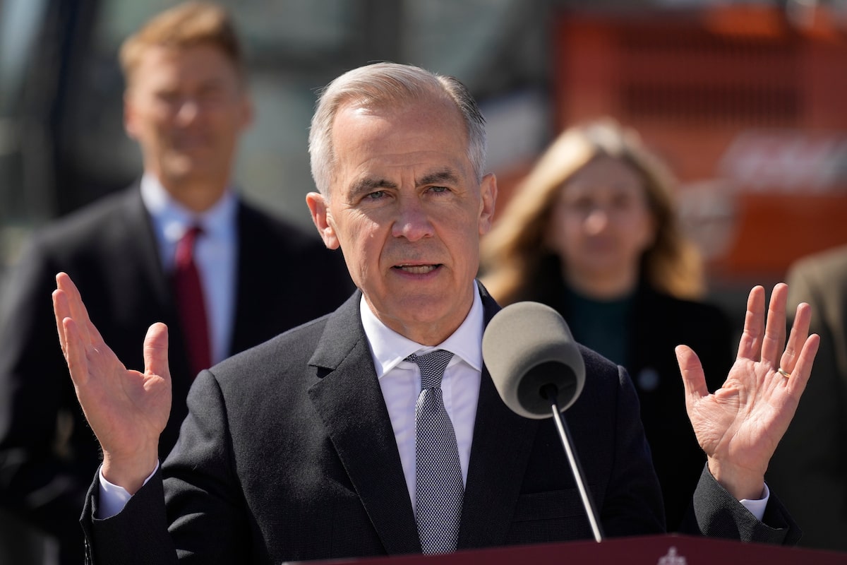 Prime ministers should have to sell assets and divest from tax havens, ethics committee recommends