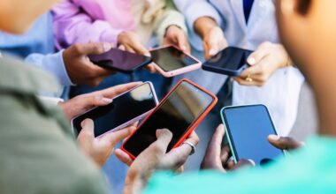 Ottawa ‘very seriously’ considering social media ban for children under 16, minister says