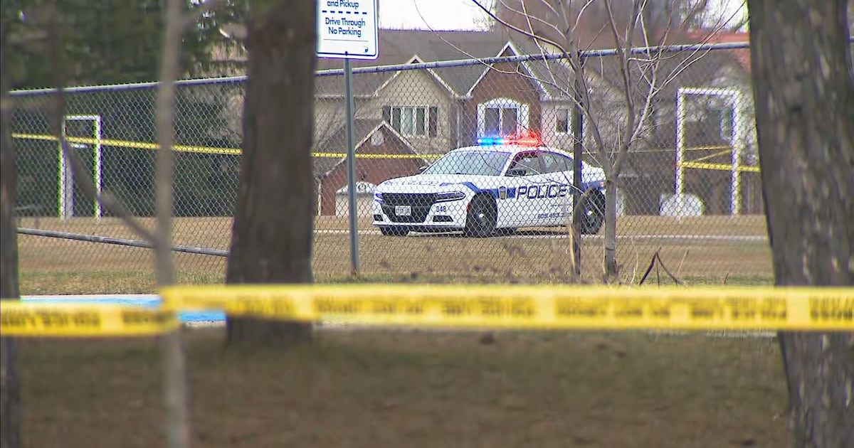 Brampton shooting leaves 2 injured, suspects on the run